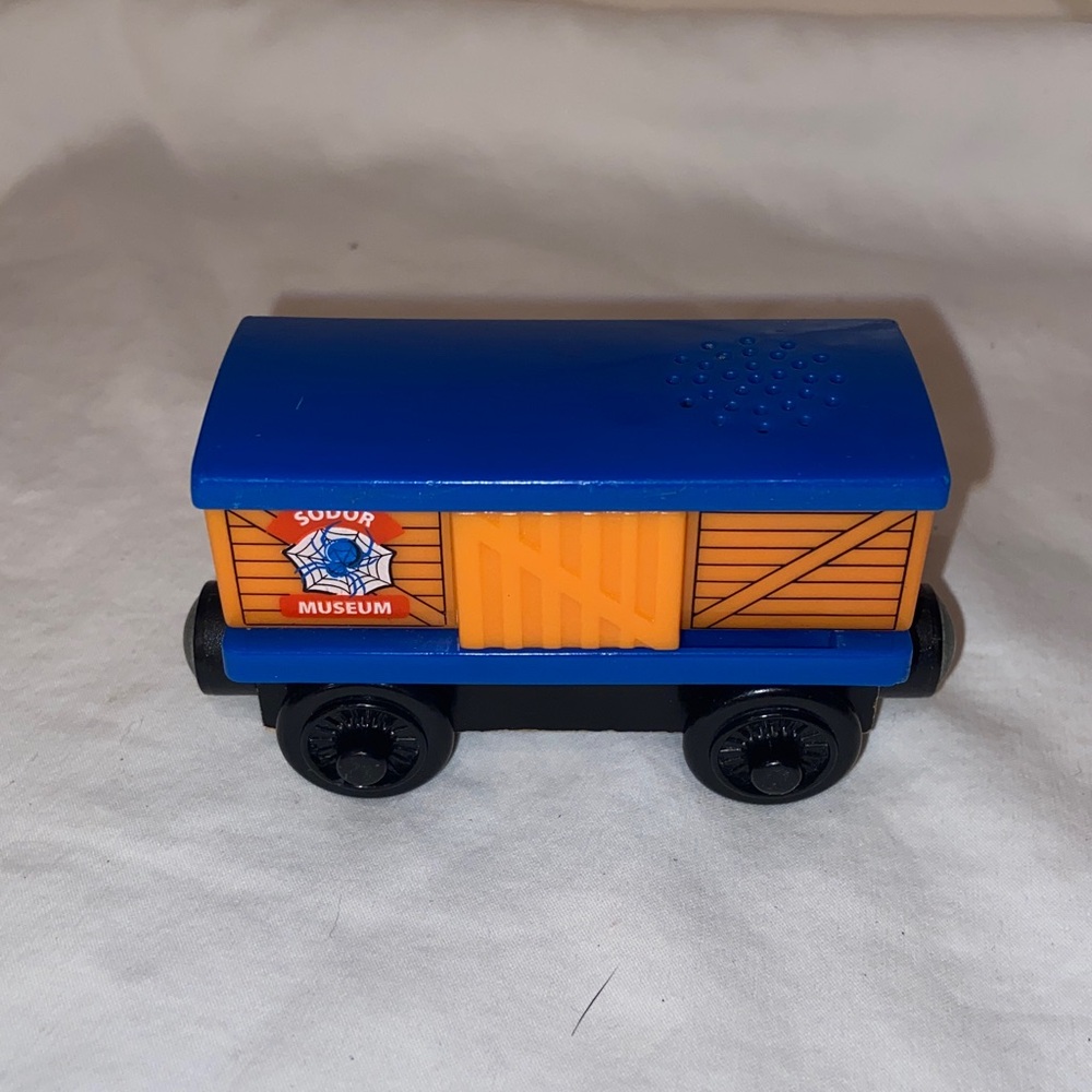 RARE Thomas the train sodor museum crawling critters arachnid car 2012 bug car
